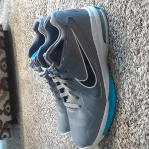 nike flight basketball shoes